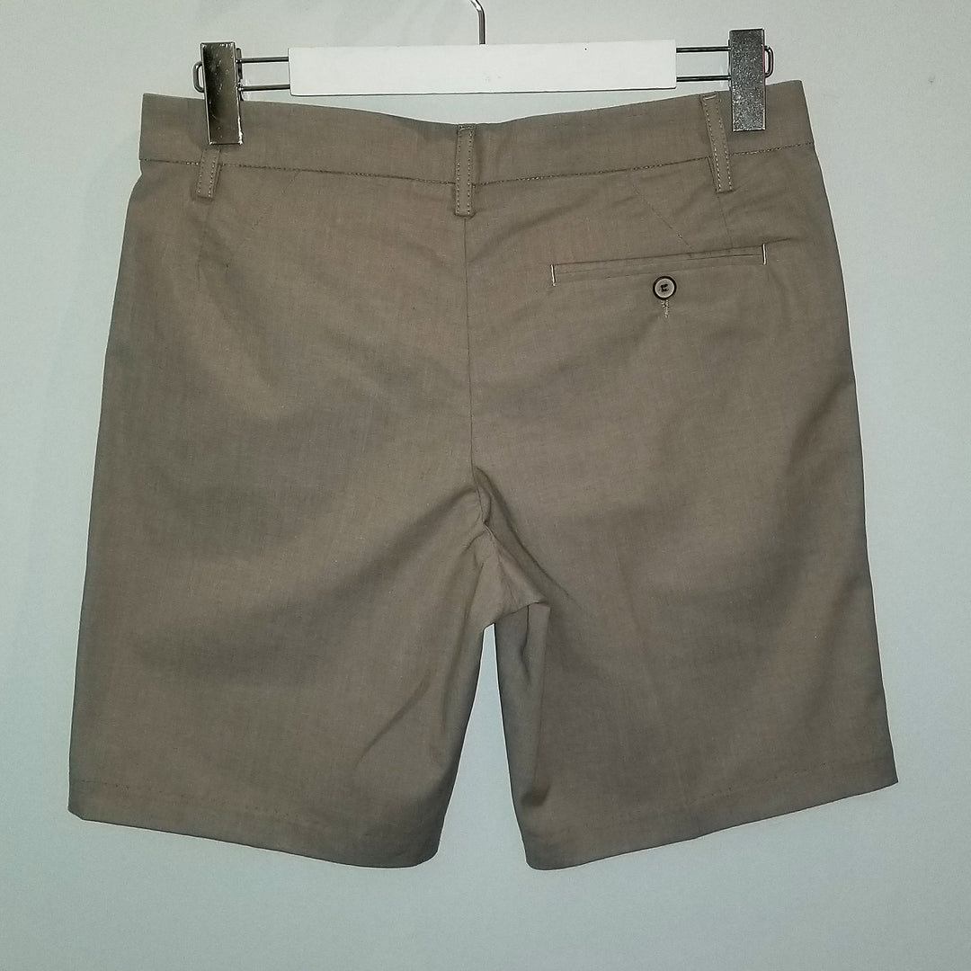 beige shorts