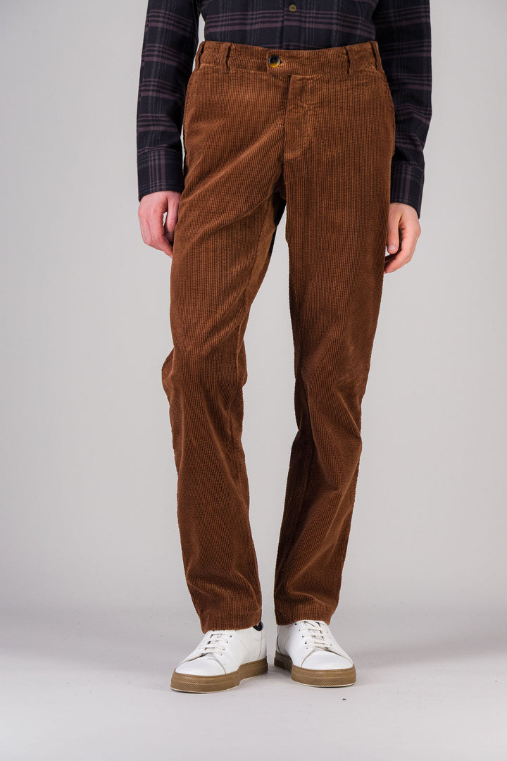 City pant in khaki corduroy