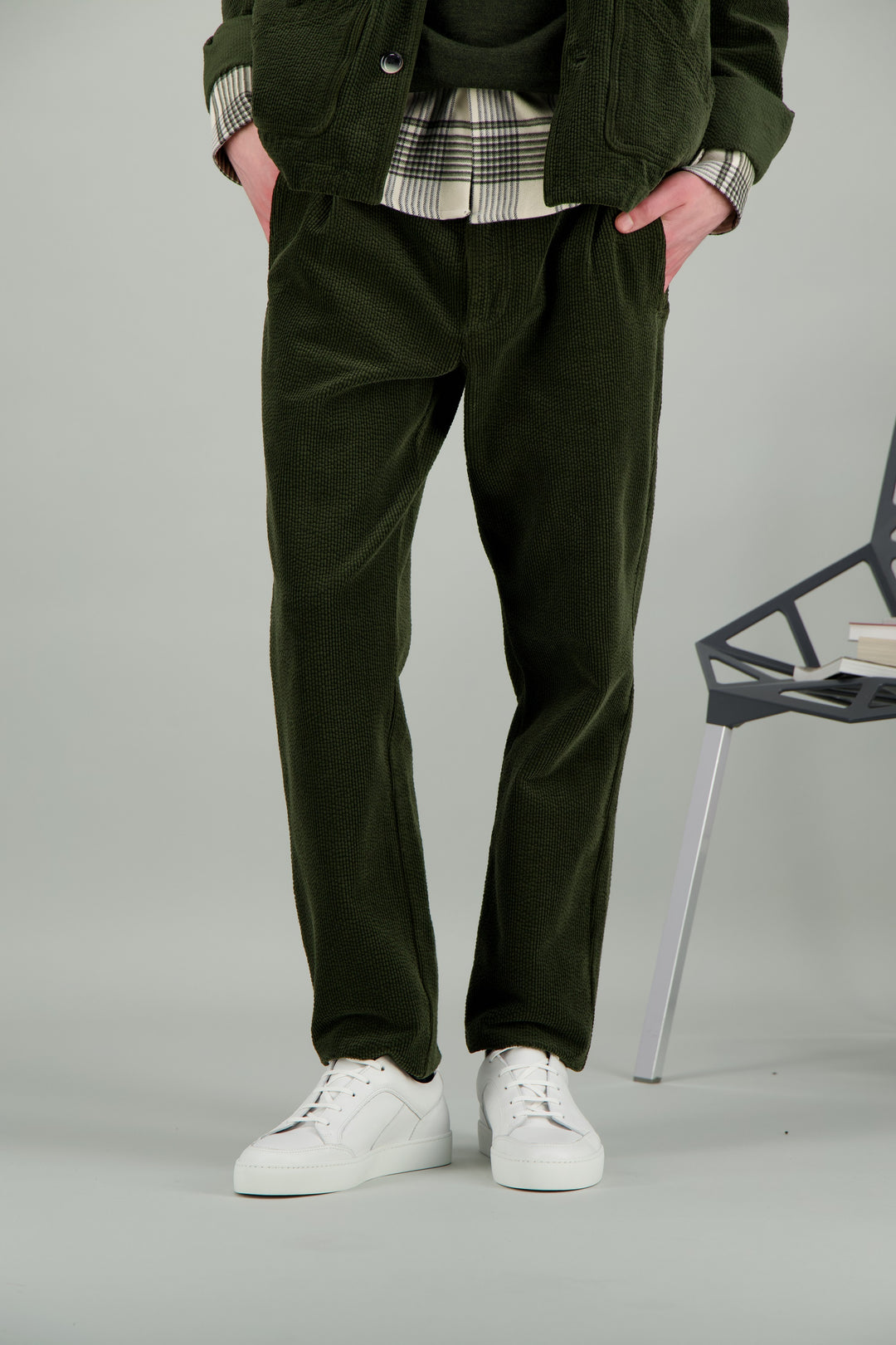 City pant in khaki velvet 