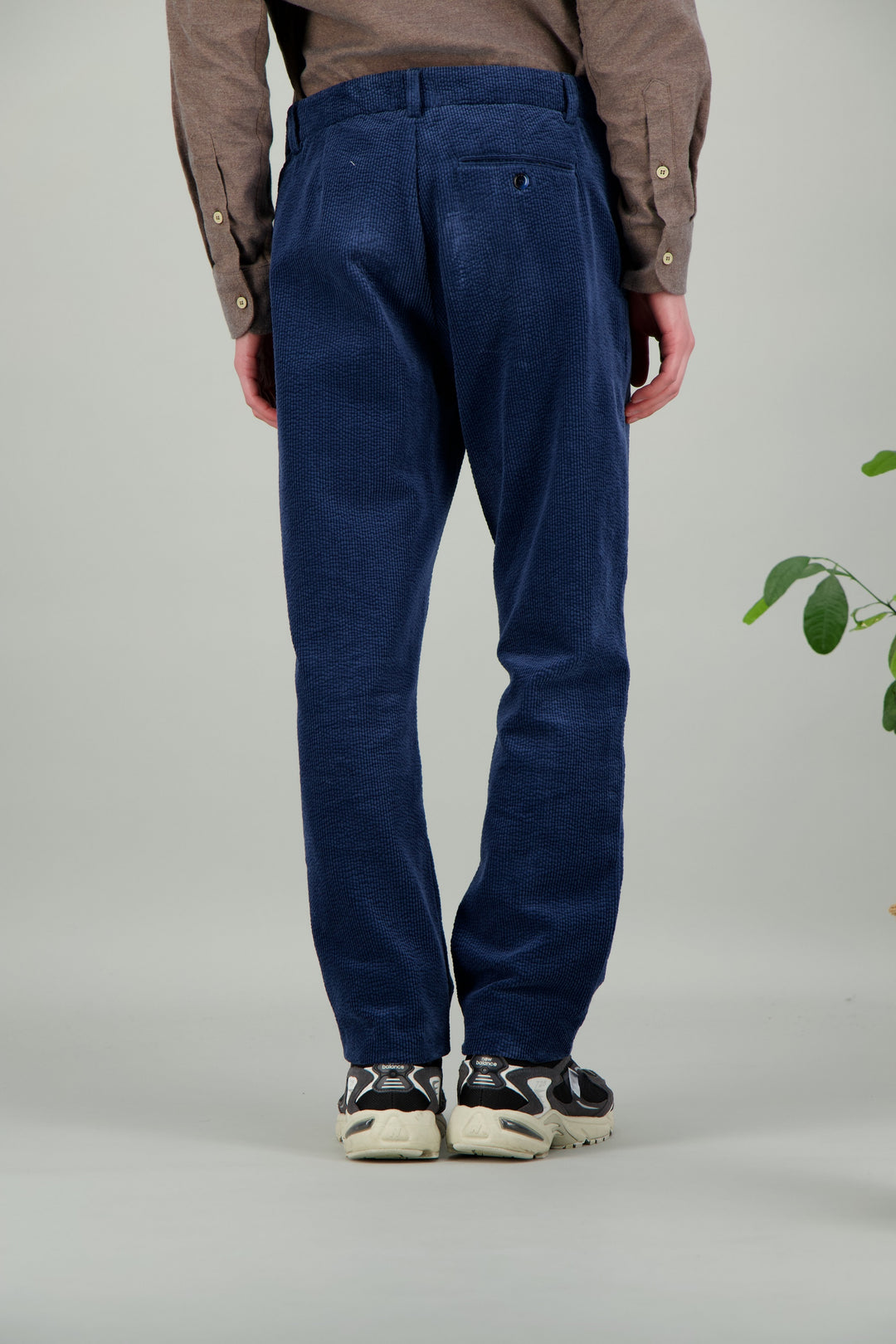 City pant in blue velvet