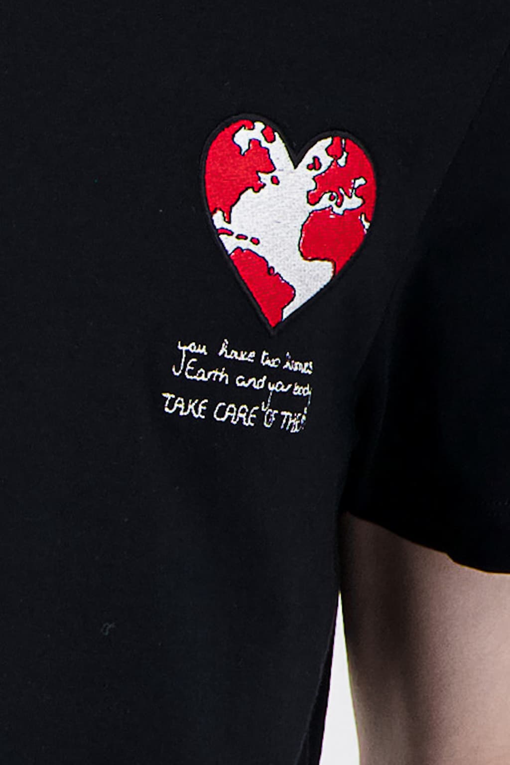 T-Shirt_black_red_earth_5